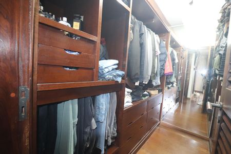 Apartamento para alugar com 180m², 3 quartos e 4 vagasCloset Quarto 1 suíte
