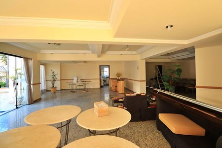 Apartamento para alugar com 180m², 3 quartos e 4 vagasÁrea comum - Salão de festas