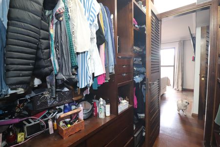 Apartamento para alugar com 180m², 3 quartos e 4 vagasCloset Quarto 1 suíte