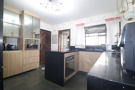 Apartamento para alugar com 180m², 3 quartos e 4 vagasCozinha