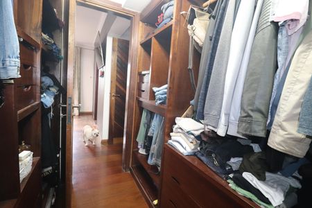 Apartamento para alugar com 180m², 3 quartos e 4 vagasCloset Quarto 1 suíte