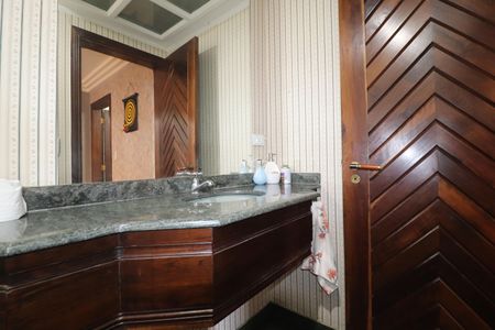 Apartamento para alugar com 180m², 3 quartos e 4 vagasLavabo