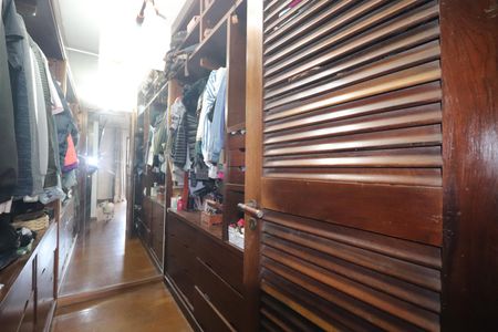 Apartamento para alugar com 180m², 3 quartos e 4 vagasCloset Quarto 1 suíte
