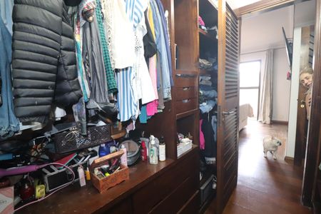 Apartamento para alugar com 180m², 3 quartos e 4 vagasCloset Quarto 1 suíte