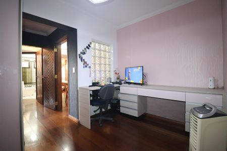 Apartamento para alugar com 180m², 3 quartos e 4 vagasEscritório