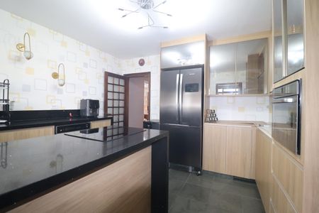 Apartamento para alugar com 180m², 3 quartos e 4 vagasCozinha