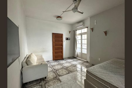 Apartamento para alugar com 27m², 1 quarto e sem vaga