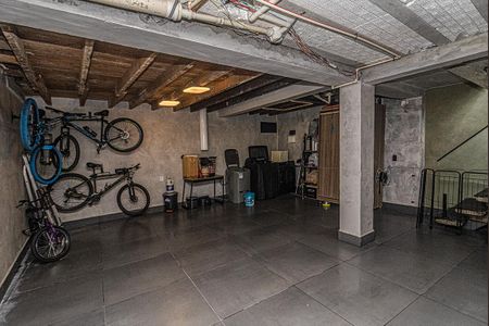 garagem e área de serviço_2 de casa à venda com 2 quartos, 150m² em Aclimação, São Paulo