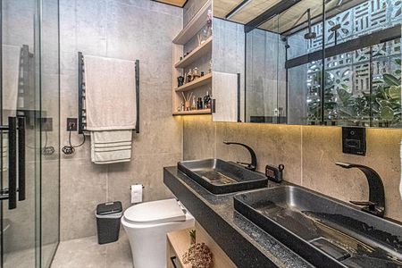 banheiro na suíte 2_1 de casa à venda com 2 quartos, 150m² em Aclimação, São Paulo