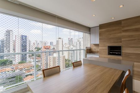Apartamento para alugar com 156m², 2 quartos e 3 vagasVaranda