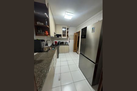 Apartamento para alugar com 74m², 2 quartos e 1 vagaCozinha