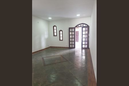 Casa para alugar com 96m², 2 quartos e 1 vaga Casa para alugar com 96m², 2 quartos e 1 vagaSala