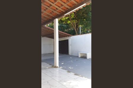 Casa para alugar com 96m², 2 quartos e 1 vaga Casa para alugar com 96m², 2 quartos e 1 vagaVaranda