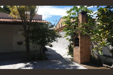 Casa para alugar com 96m², 2 quartos e 1 vaga Casa para alugar com 96m², 2 quartos e 1 vagaChurrasqueira