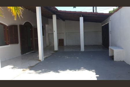Casa para alugar com 96m², 2 quartos e 1 vaga Casa para alugar com 96m², 2 quartos e 1 vagaVaranda
