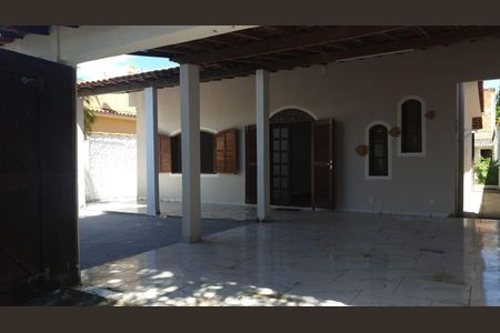 Casa para alugar com 96m², 2 quartos e 1 vaga Casa para alugar com 96m², 2 quartos e 1 vagaVaranda