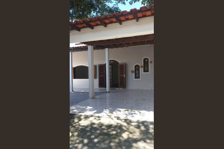 Casa para alugar com 96m², 2 quartos e 1 vaga Casa para alugar com 96m², 2 quartos e 1 vagaVaranda