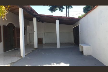 Casa para alugar com 96m², 2 quartos e 1 vaga Casa para alugar com 96m², 2 quartos e 1 vagaVaranda