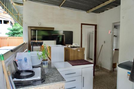 Casa à venda com 300m², 5 quartos e 1 vagaÁrea de Serviço - 2º Andar