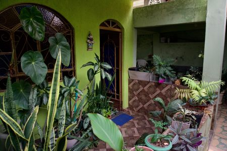 Casa à venda com 300m², 5 quartos e 1 vagaÁrea Externa - Entrada