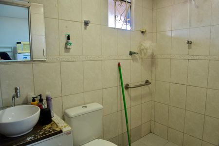 Casa à venda com 300m², 5 quartos e 1 vagaBanheiro