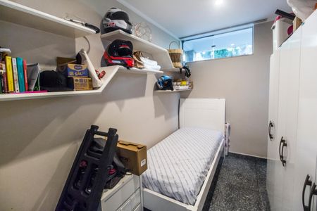 Casa de condomínio para alugar com 360m², 2 quartos e 6 vagas Casa de condomínio para alugar com 360m², 2 quartos e 6 vagasQuarto de Serviço