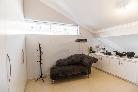 Casa de condomínio para alugar com 360m², 2 quartos e 6 vagas Casa de condomínio para alugar com 360m², 2 quartos e 6 vagasCloset da suíte