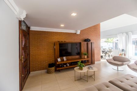 Casa de condomínio para alugar com 360m², 2 quartos e 6 vagas Casa de condomínio para alugar com 360m², 2 quartos e 6 vagasSala