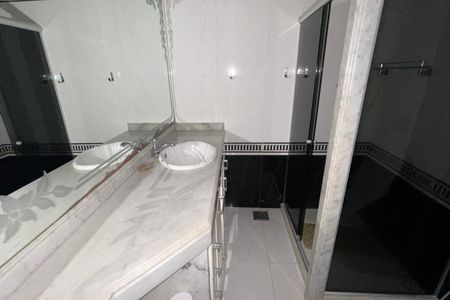 Apartamento para alugar com 94m², 3 quartos e 1 vaga Apartamento para alugar com 94m², 3 quartos e 1 vagaBanheiro 2