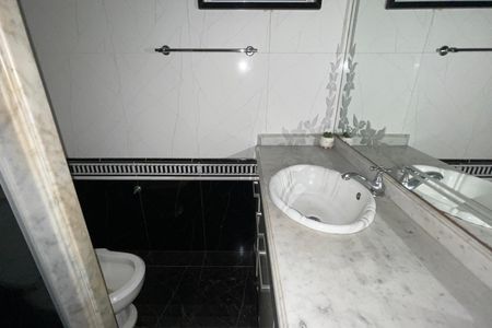 Apartamento para alugar com 94m², 3 quartos e 1 vaga Apartamento para alugar com 94m², 3 quartos e 1 vagaBanheiro