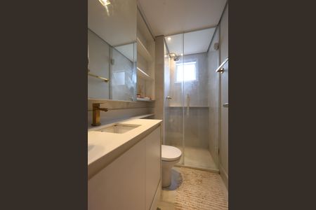 Apartamento à venda com 64m², 2 quartos e 1 vaga Apartamento à venda com 64m², 2 quartos e 1 vagaBanheiro da Suíte