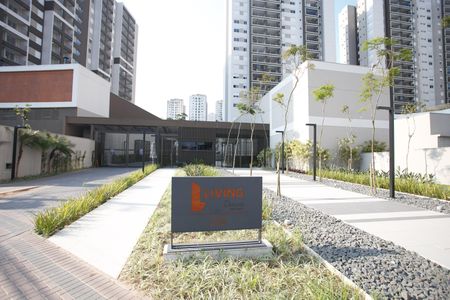 Apartamento à venda com 64m², 2 quartos e 1 vaga Apartamento à venda com 64m², 2 quartos e 1 vagaFachada e portaria