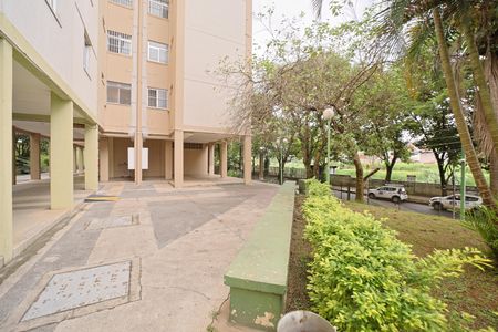 Apartamento à venda com 64m², 2 quartos e sem vagaÁrea comum