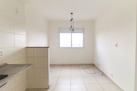 Apartamento para alugar com 32m², 2 quartos e sem vaga Apartamento para alugar com 32m², 2 quartos e sem vagaSala/Cozinha