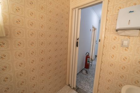 Casa à venda com 195m², 3 quartos e 2 vagasBanheiro