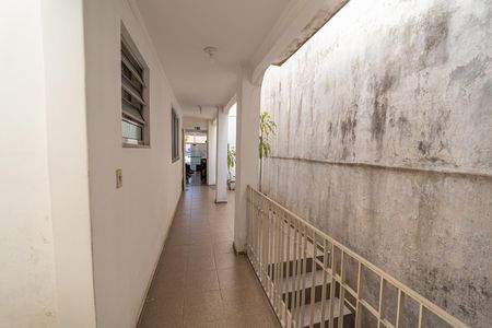 Casa à venda com 195m², 3 quartos e 2 vagasCorredor
