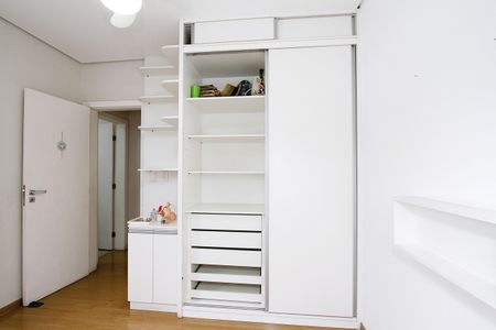 Apartamento para alugar com 4 quartos, 247m² em Padre Eustáquio, Belo Horizonte