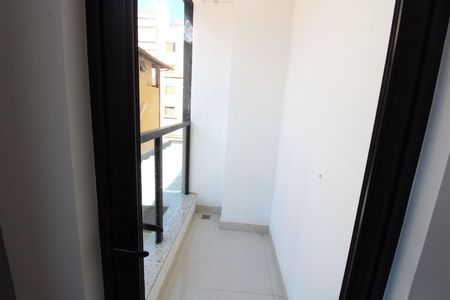 Apartamento à venda com 57m², 2 quartos e 2 vagasVaranda