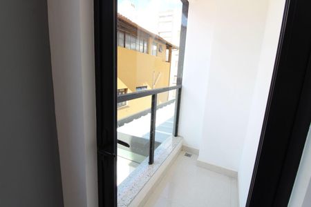 Apartamento à venda com 57m², 2 quartos e 2 vagasVaranda