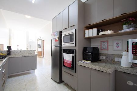 Casa de condomínio para alugar com 154m², 3 quartos e 2 vagas Casa de condomínio para alugar com 154m², 3 quartos e 2 vagasCozinha