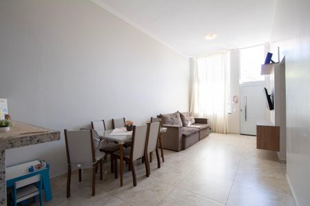 Sala de casa de condomínio para alugar com 3 quartos, 154m² em Jardim Novo Horizonte, Sorocaba