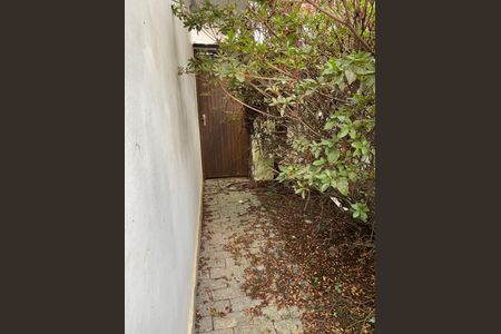 Casa à venda com 320m², 4 quartos e 2 vagasAcesso corredor lateral