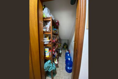 Casa à venda com 320m², 4 quartos e 2 vagasDespensa