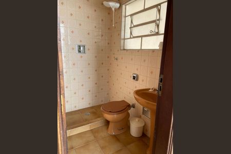 Casa à venda com 320m², 4 quartos e 2 vagasEdicula - Banheiro