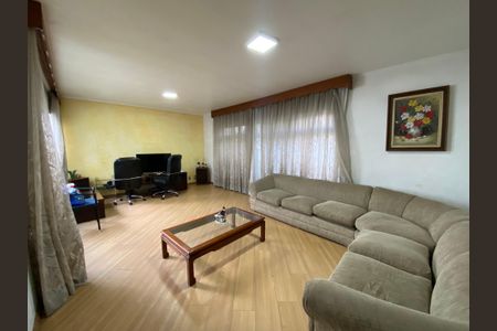 Sala 1 de casa à venda com 3 quartos, 320m² em Caxingui, São Paulo