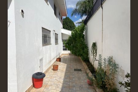 Casa à venda com 320m², 4 quartos e 2 vagasQuintal