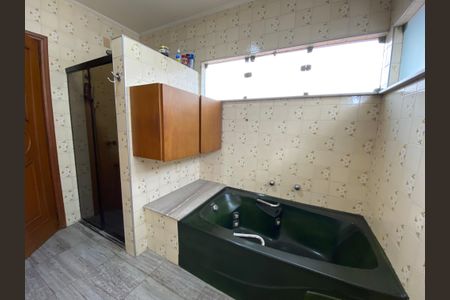 Casa à venda com 320m², 4 quartos e 2 vagasQuarto 1 - Banheiro