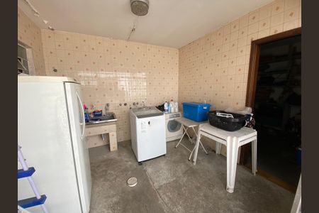 Casa à venda com 320m², 4 quartos e 2 vagasÁrea de Serviço