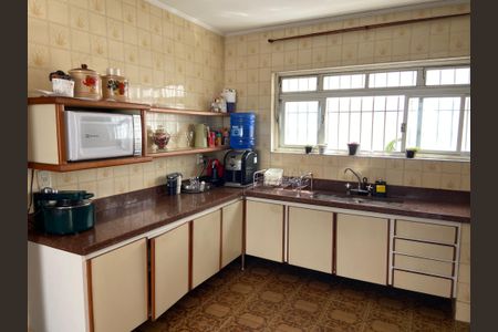 Casa à venda com 320m², 4 quartos e 2 vagasCozinha