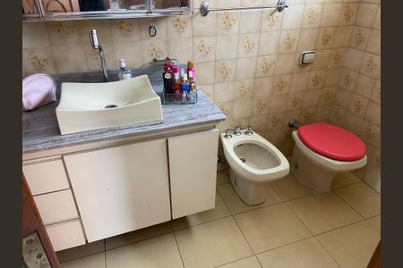 Casa à venda com 320m², 4 quartos e 2 vagasQuarto 2 - Banheiro